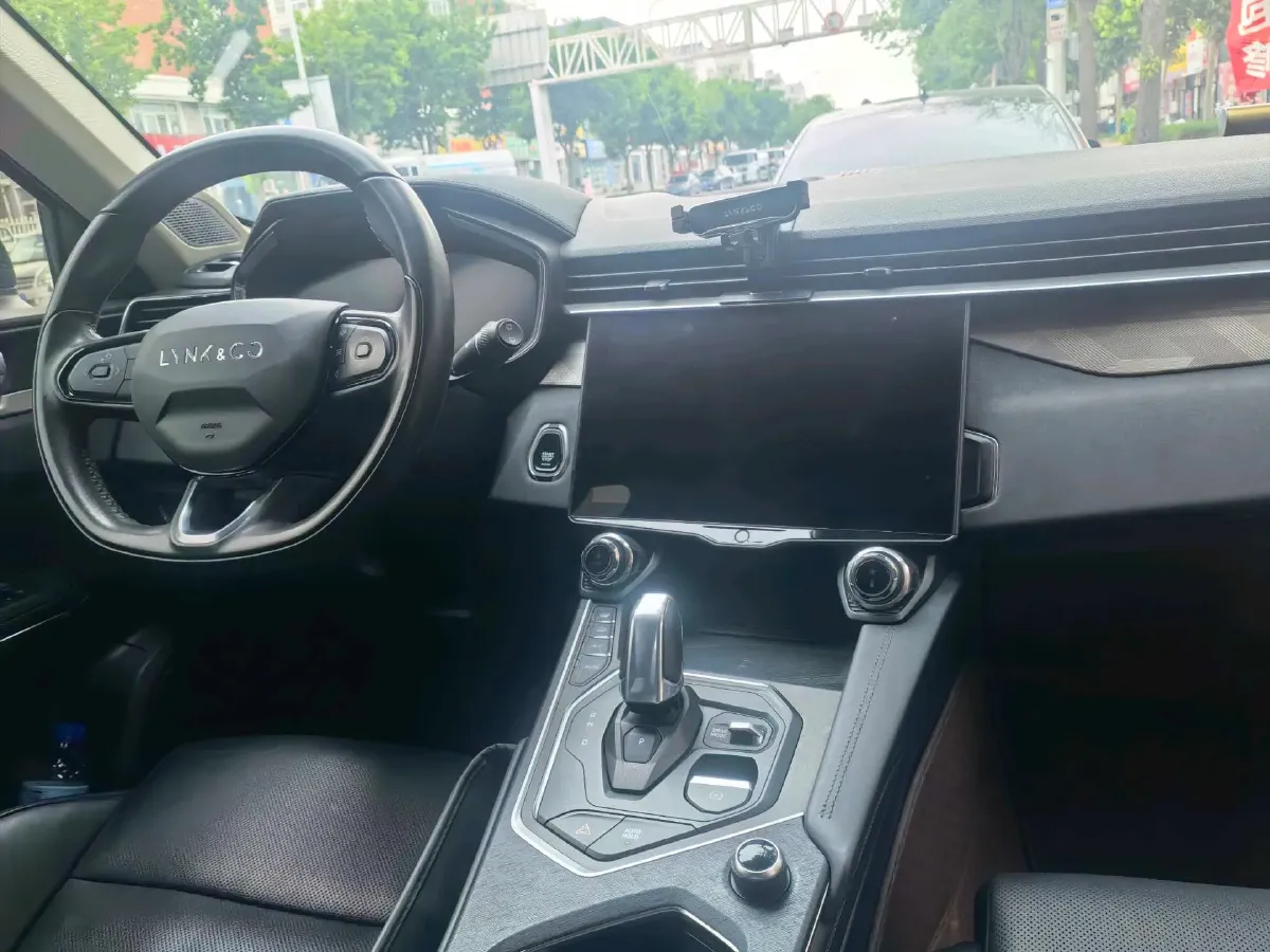 2021 LYNK&CO 01 2.0T 218HP L4 8AT,autocango,china used car exporter,china ev exporter,chinese used car exporter,chinese used ev exporter