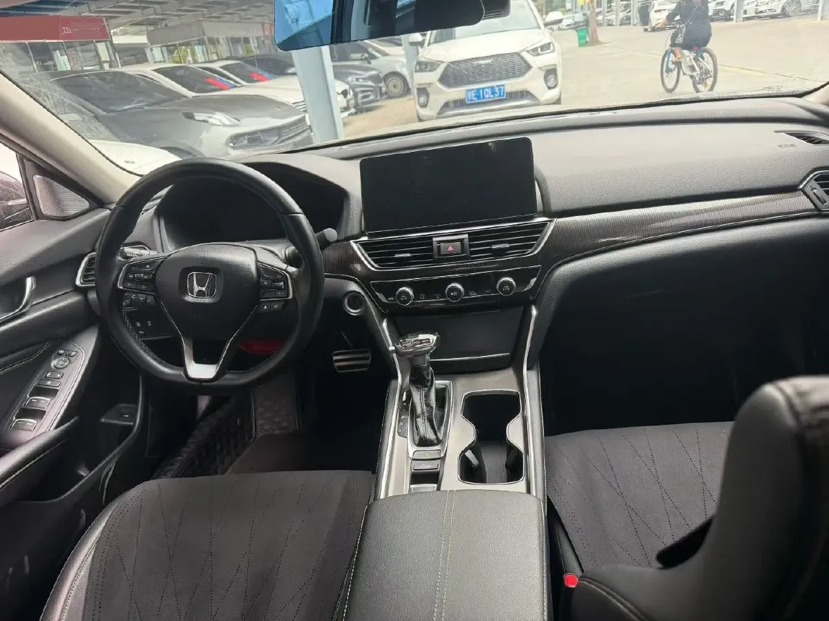2022 Honda Accord 1.5T 194HP L4 CVT,autocango,china used car exporter,china ev exporter,chinese used car exporter,chinese used ev exporter