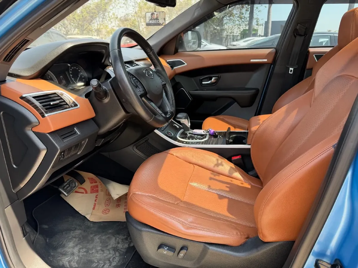 2018 Landwind X7 1.5T 163HP L4 8AT,autocango,china used car exporter,china ev exporter,chinese used car exporter,chinese used ev exporter