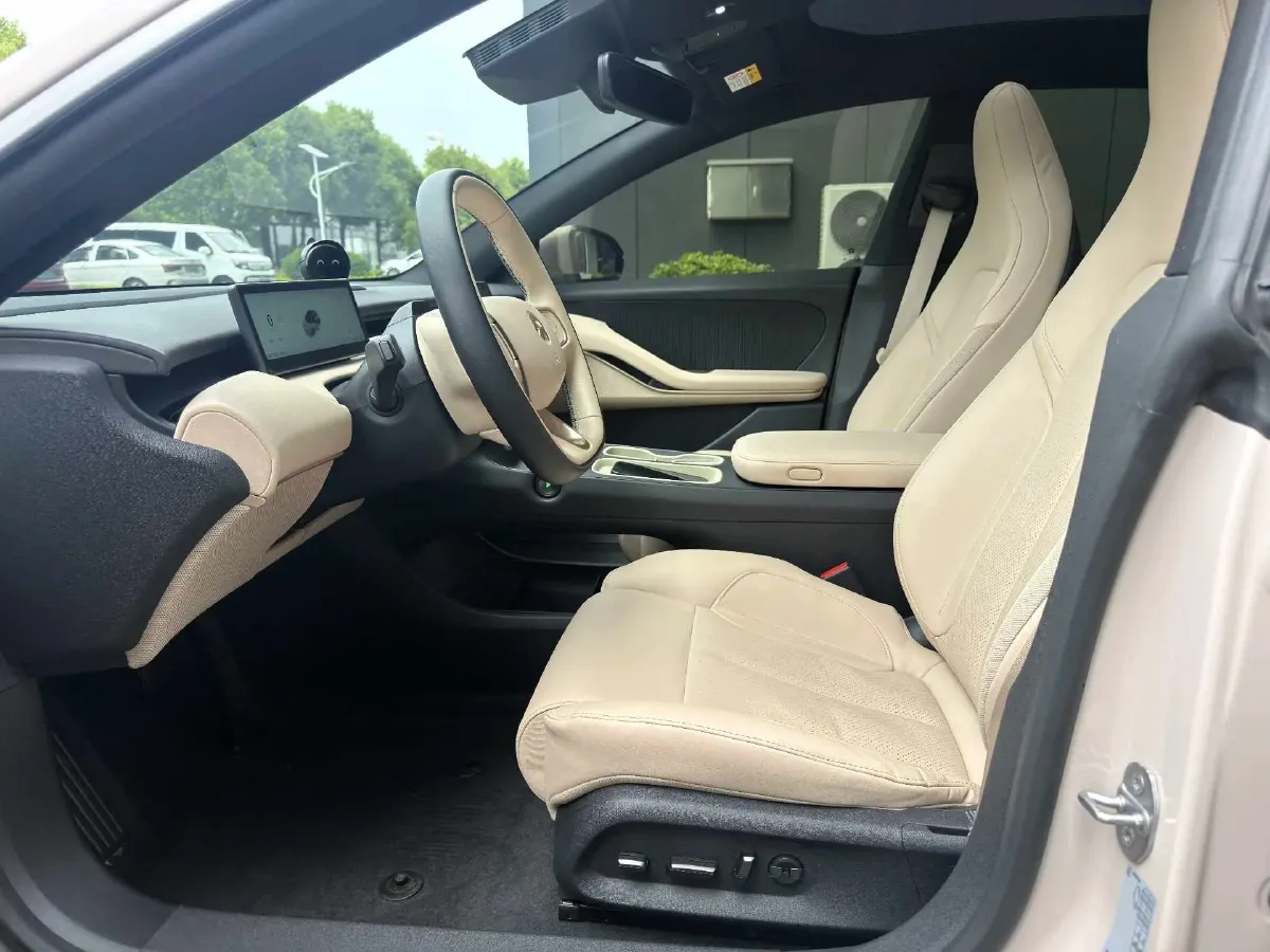 2022 JunTian HeiWuShi Youth 2.0T 203HP L4 6AT,autocango,china used car exporter,china ev exporter,chinese used car exporter,chinese used ev exporter