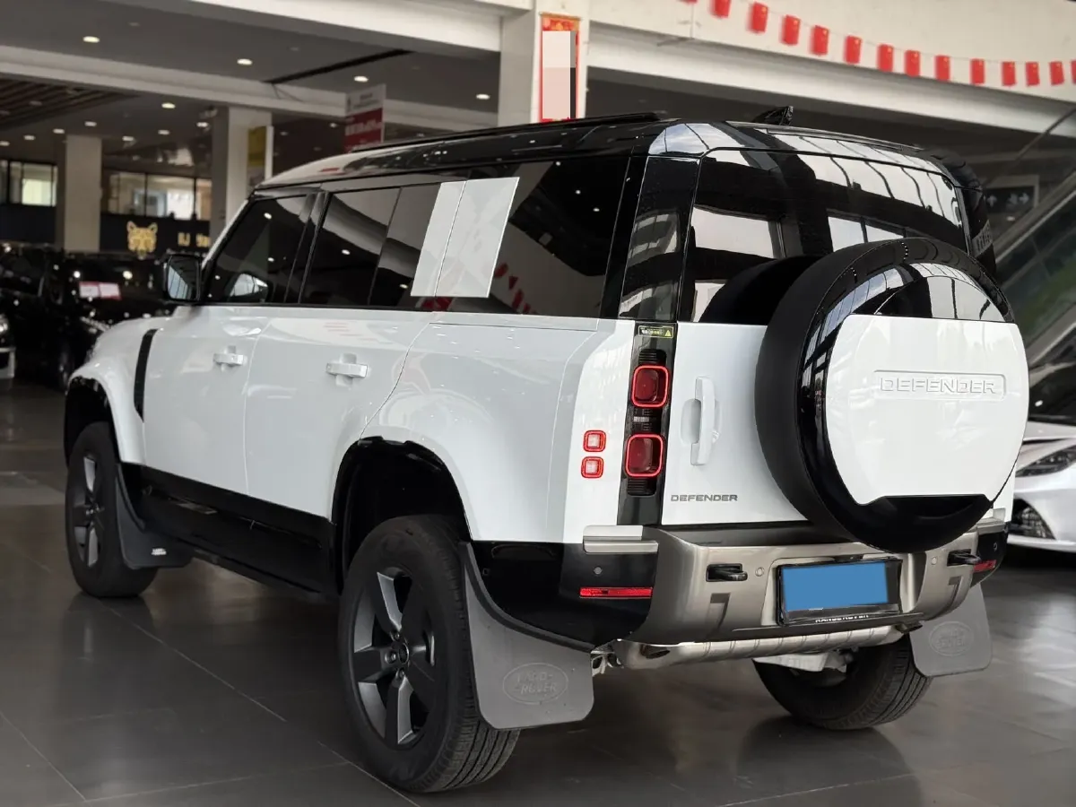 2025 Land Rover Defender 3.0T 400HP L6 8AT,autocango,china used car exporter,china ev exporter,chinese used car exporter,chinese used ev exporter