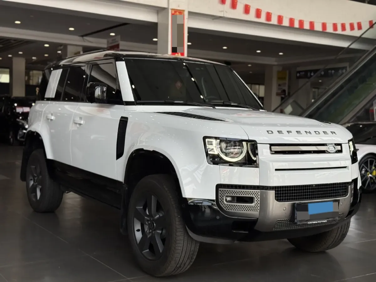 2025 Land Rover Defender 3.0T 400HP L6 8AT,autocango,china used car exporter,china ev exporter,chinese used car exporter,chinese used ev exporter