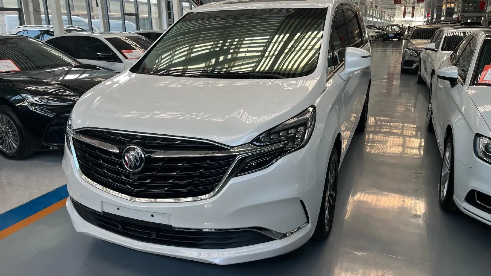 2021 Buick GL8 2.0T 237HP L4 9AT,autocango,china used car exporter,china ev exporter,chinese used car exporter,chinese used ev exporter