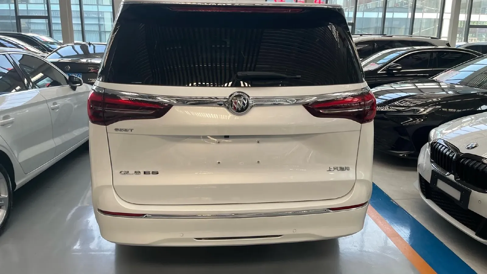 2021 Buick GL8 2.0T 237HP L4 9AT,autocango,china used car exporter,china ev exporter,chinese used car exporter,chinese used ev exporter