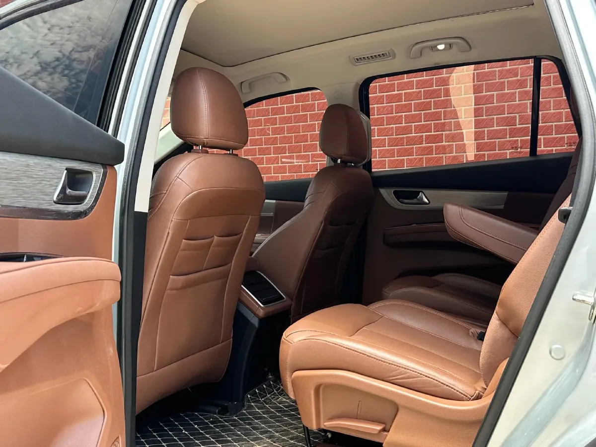 2020 HaiMa 7X 1.5T 165HP L4 6AT,autocango,china used car exporter,china ev exporter,chinese used car exporter,chinese used ev exporter