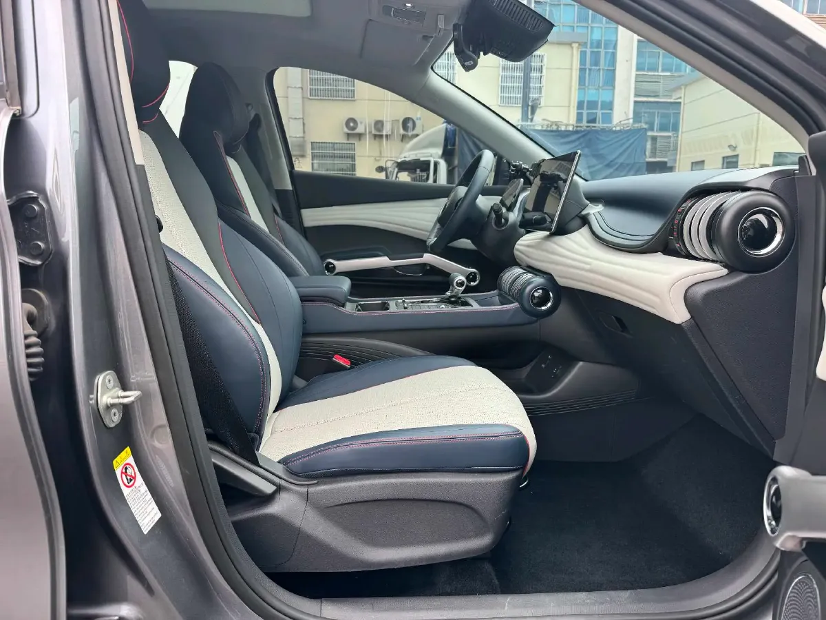 2022 Foton Grand General G7 2.0T 238HP L4 8AT,autocango,china used car exporter,china ev exporter,chinese used car exporter,chinese used ev exporter