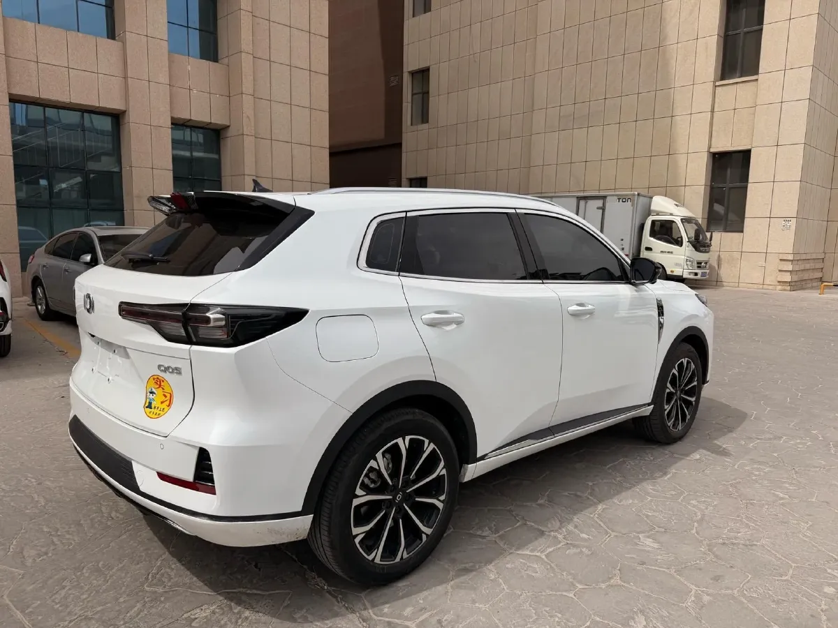 2025 ChangAn QiYuan Q05 Classic 1.5L 98HP L4 E-CVT PHEV 18.4KWH,autocango,china used car exporter,china ev exporter,chinese used car exporter,chinese used ev exporter