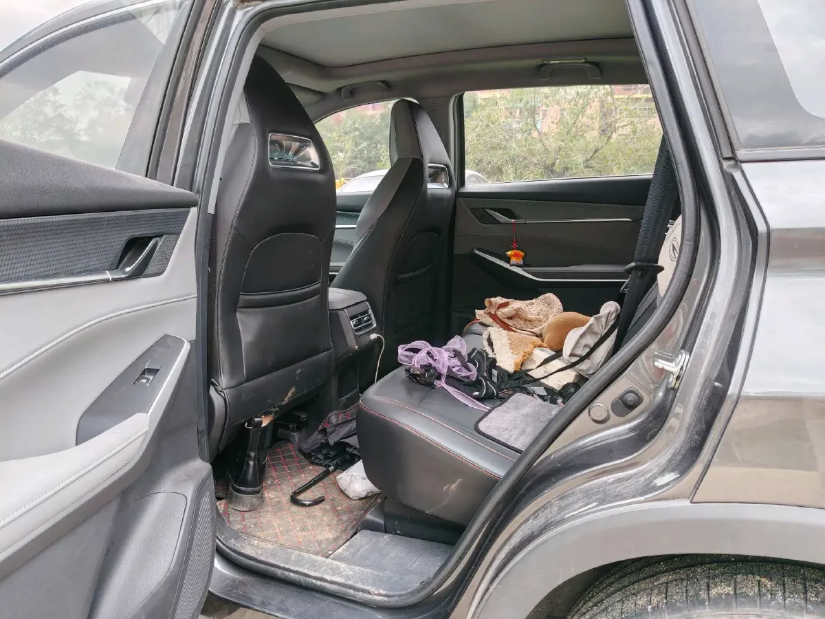 2022 ChangAn CS75 Plus 1.5T 178HP L4 6AT,autocango,china used car exporter,china ev exporter,chinese used car exporter,chinese used ev exporter