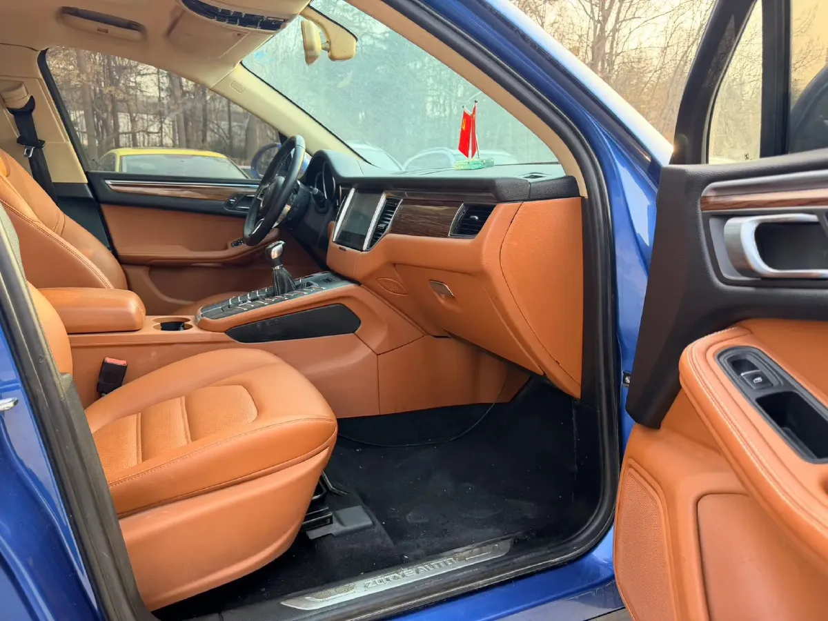 2017 Zotye SR9 2.0T 190HP L4 5MT,autocango,china used car exporter,china ev exporter,chinese used car exporter,chinese used ev exporter