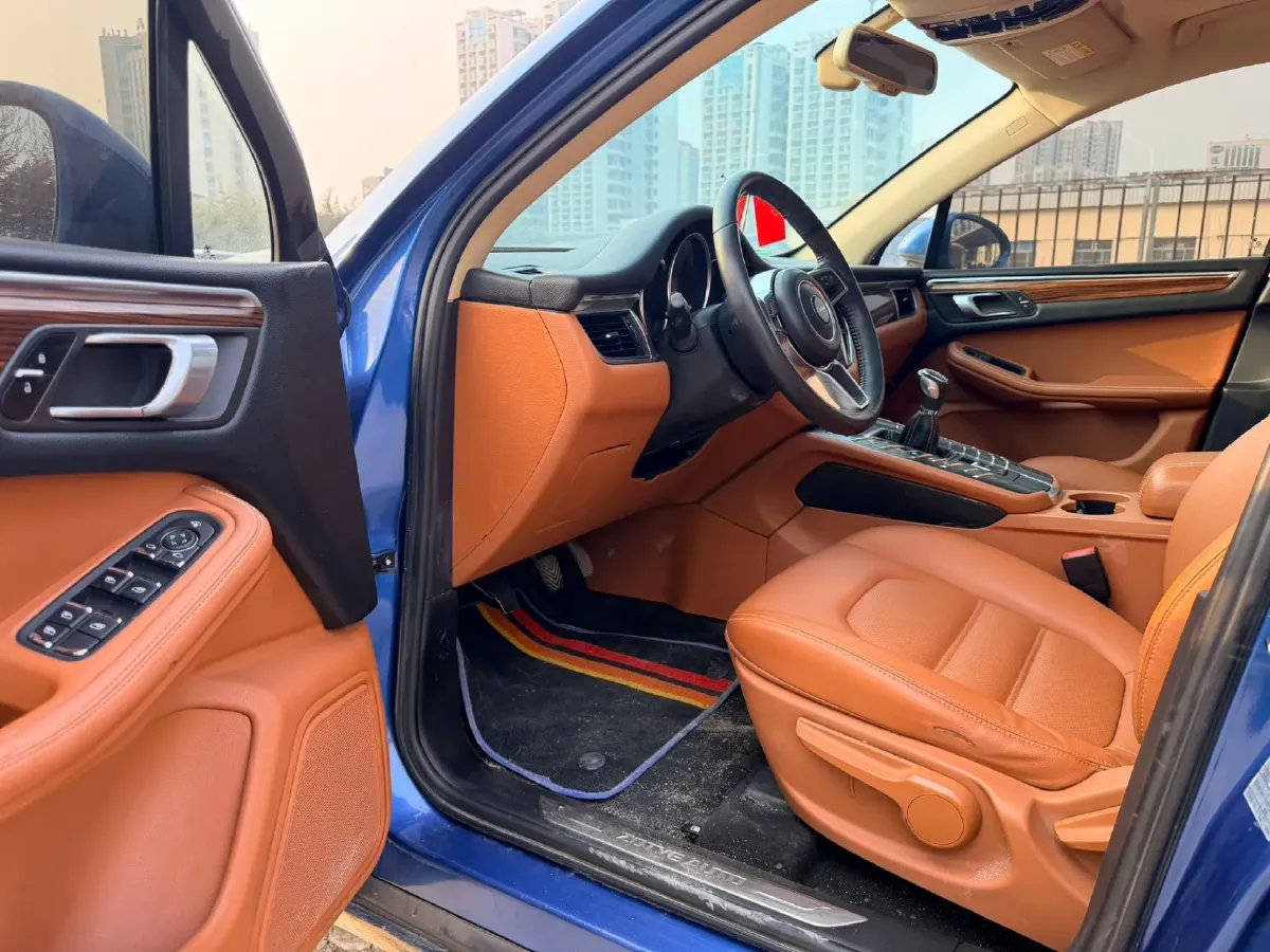 2017 Zotye SR9 2.0T 190HP L4 5MT,autocango,china used car exporter,china ev exporter,chinese used car exporter,chinese used ev exporter