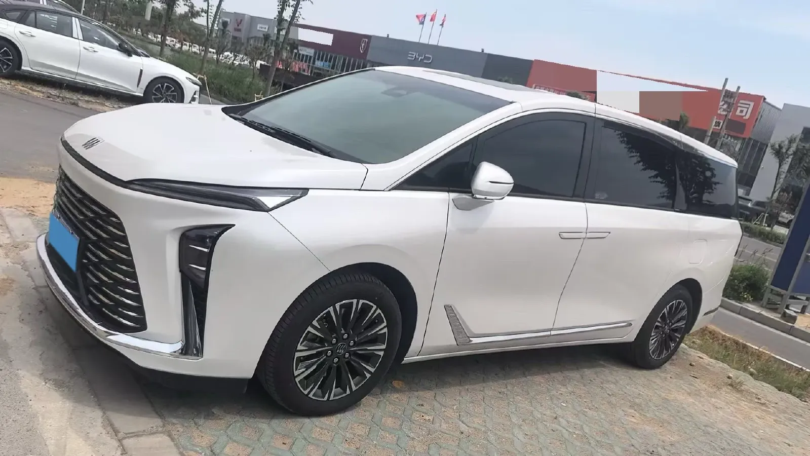 2025 Buick GL8 2.0T 237HP L4 9AT,autocango,china used car exporter,china ev exporter,chinese used car exporter,chinese used ev exporter
