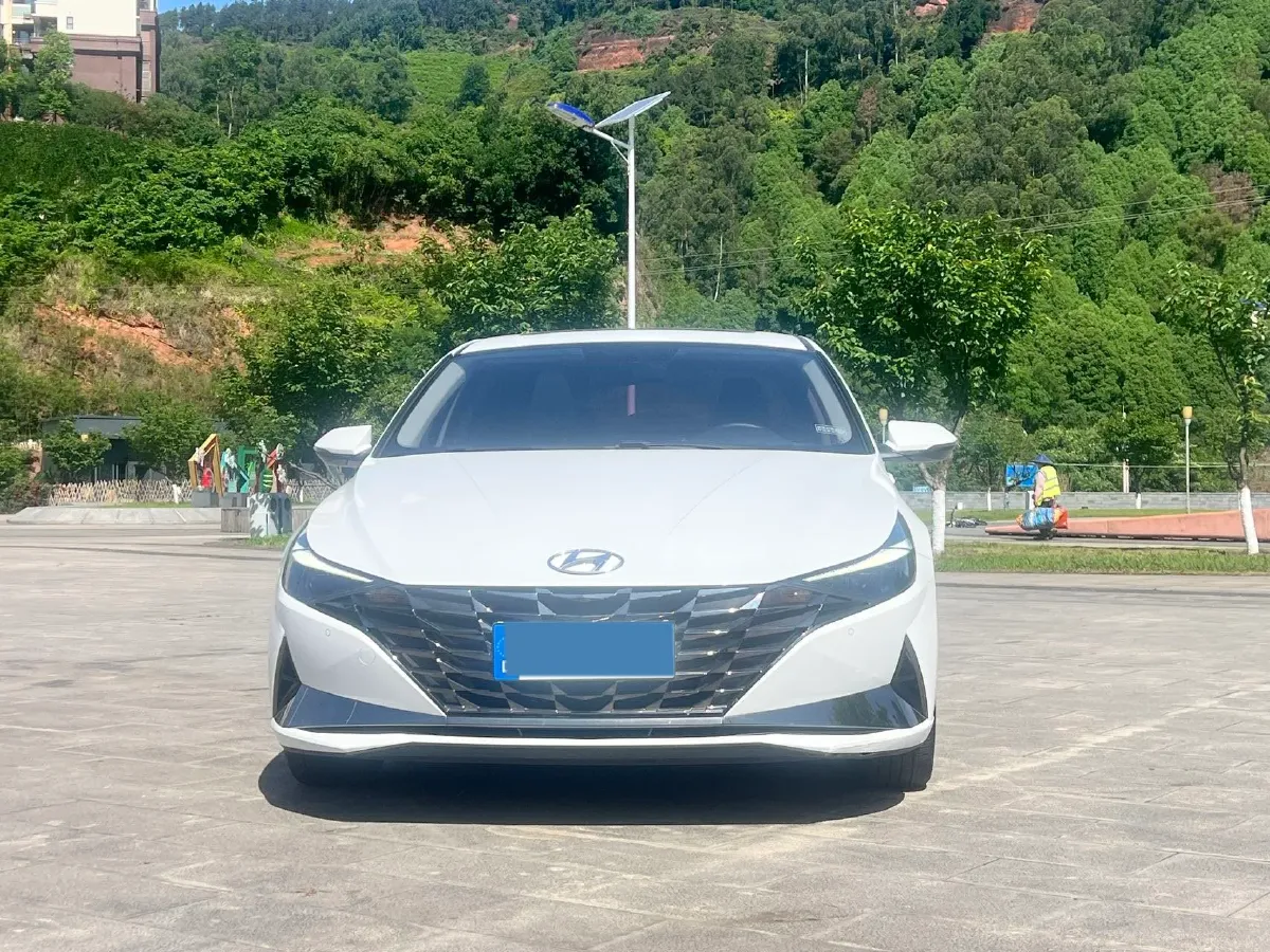 2022 Hyundai Elantra 1.5L 115HP L4 CVT,autocango,china used car exporter,china ev exporter,chinese used car exporter,chinese used ev exporter