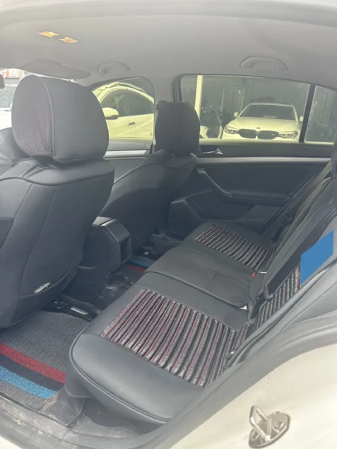 2018 Landwind XiaoYao 1.5T 163HP L4 CVT,autocango,china used car exporter,china ev exporter,chinese used car exporter,chinese used ev exporter