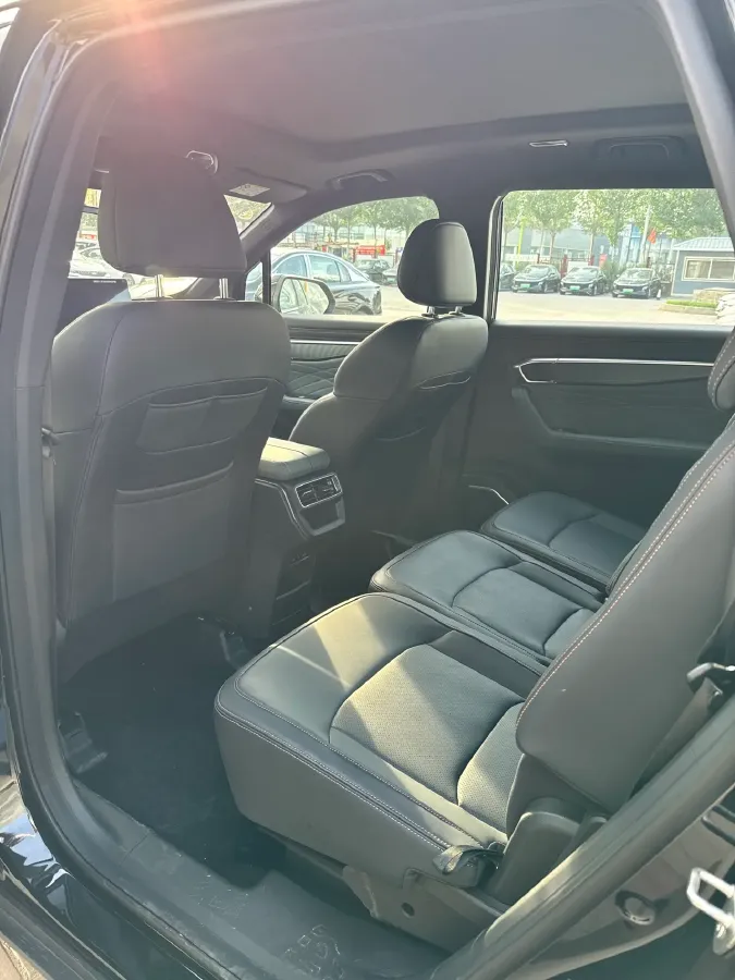 2024 Geely Okavango L 2.0T 218HP L4 7DCT,autocango,china used car exporter,china ev exporter,chinese used car exporter,chinese used ev exporter