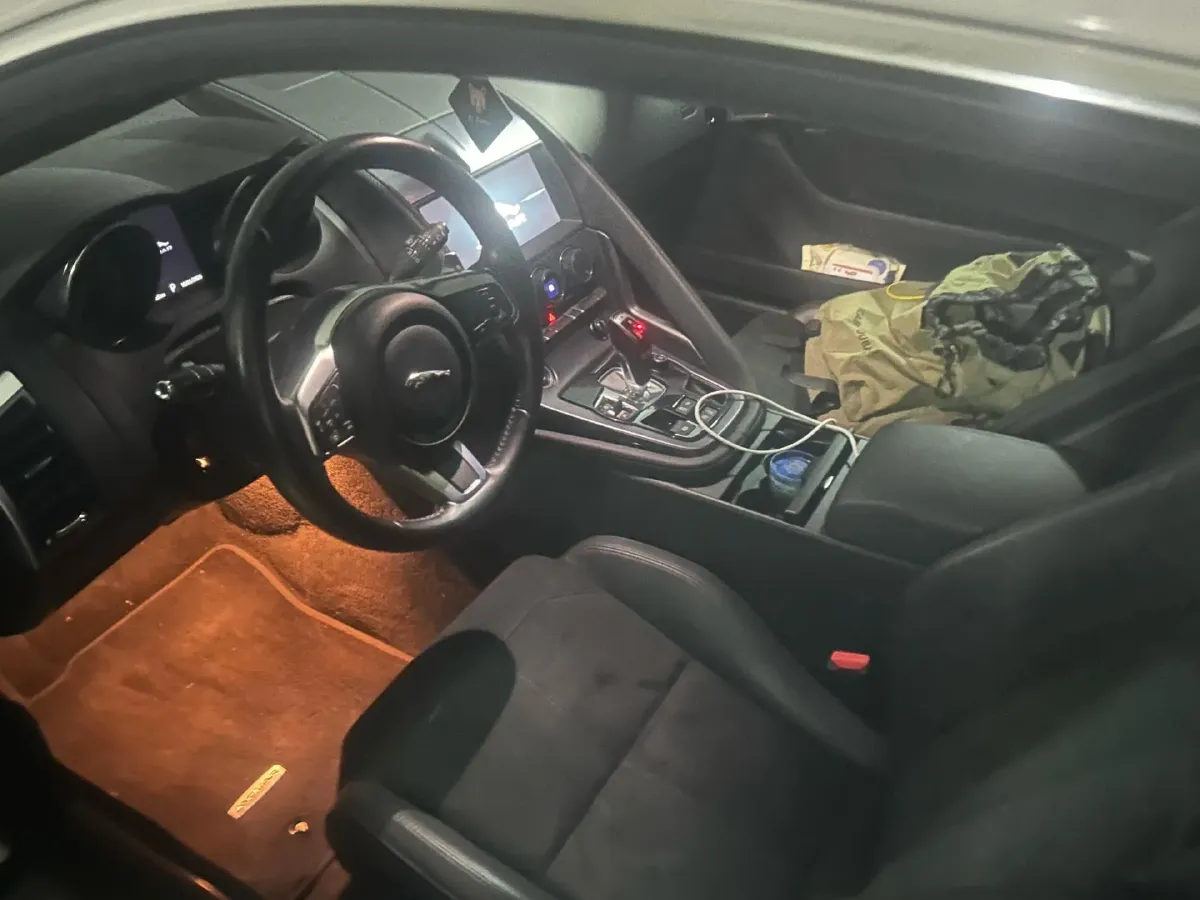 2019 Jaguar F-TYPE 2.0T 300HP L4 8AT,autocango,china used car exporter,china ev exporter,chinese used car exporter,chinese used ev exporter