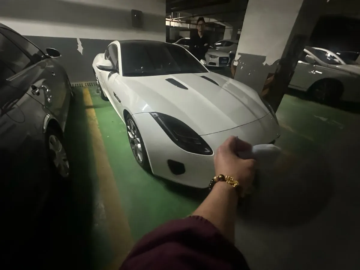 2019 Jaguar F-TYPE 2.0T 300HP L4 8AT,autocango,china used car exporter,china ev exporter,chinese used car exporter,chinese used ev exporter