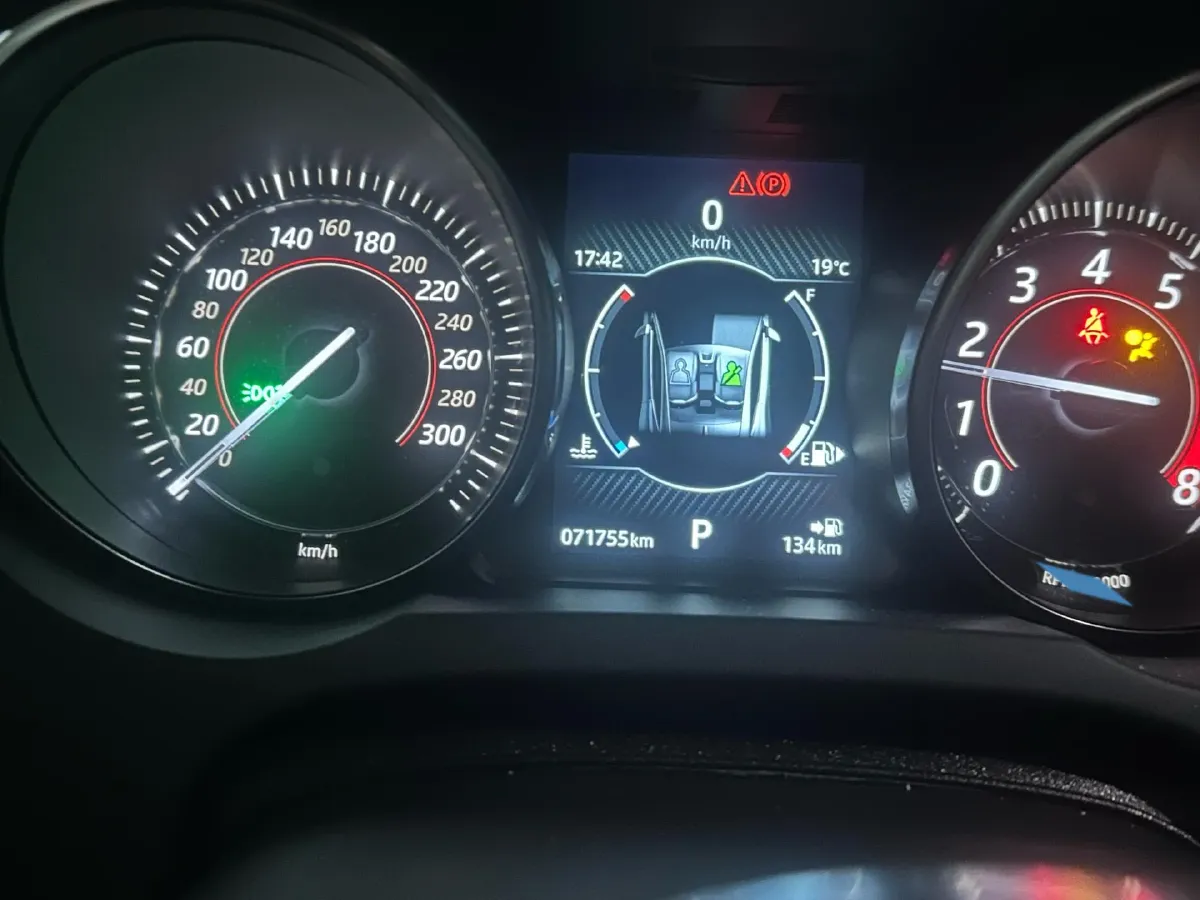 2019 Jaguar F-TYPE 2.0T 300HP L4 8AT,autocango,china used car exporter,china ev exporter,chinese used car exporter,chinese used ev exporter