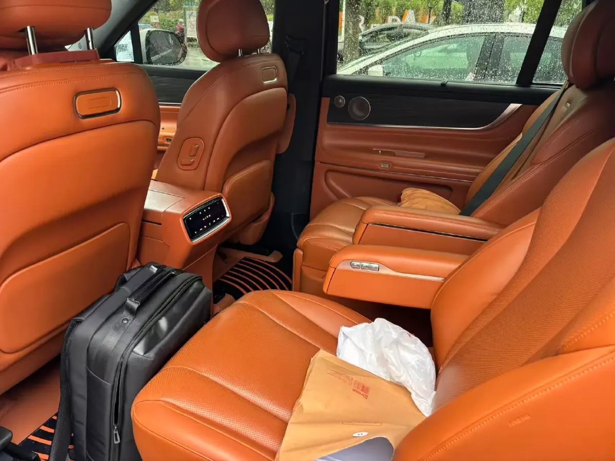 2024 AITO AITO M9 1.5T 152HP L4 REEV 42KWH,autocango,china used car exporter,china ev exporter,chinese used car exporter,chinese used ev exporter
