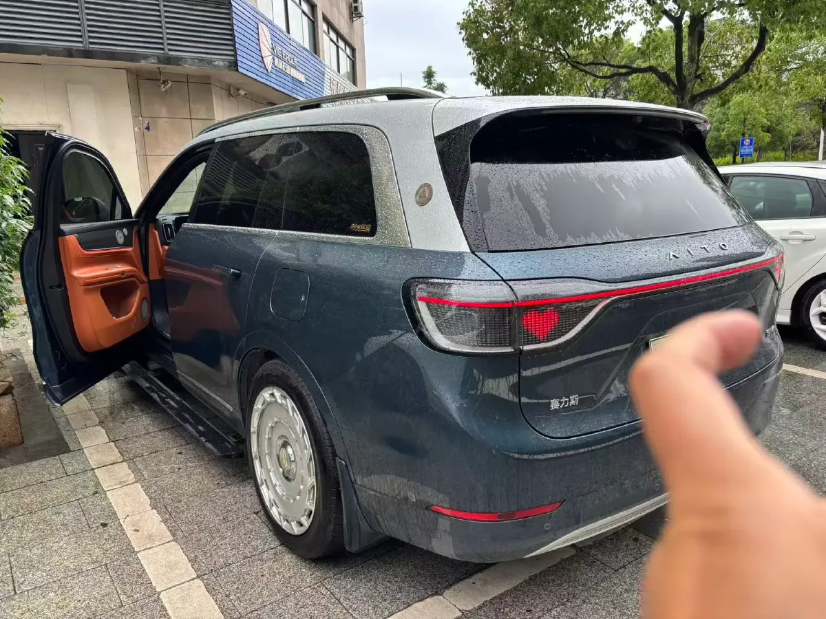2024 AITO AITO M9 1.5T 152HP L4 REEV 42KWH,autocango,china used car exporter,china ev exporter,chinese used car exporter,chinese used ev exporter
