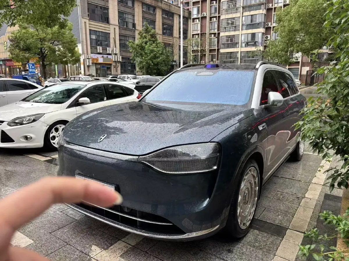 2024 AITO AITO M9 1.5T 152HP L4 REEV 42KWH,autocango,china used car exporter,china ev exporter,chinese used car exporter,chinese used ev exporter
