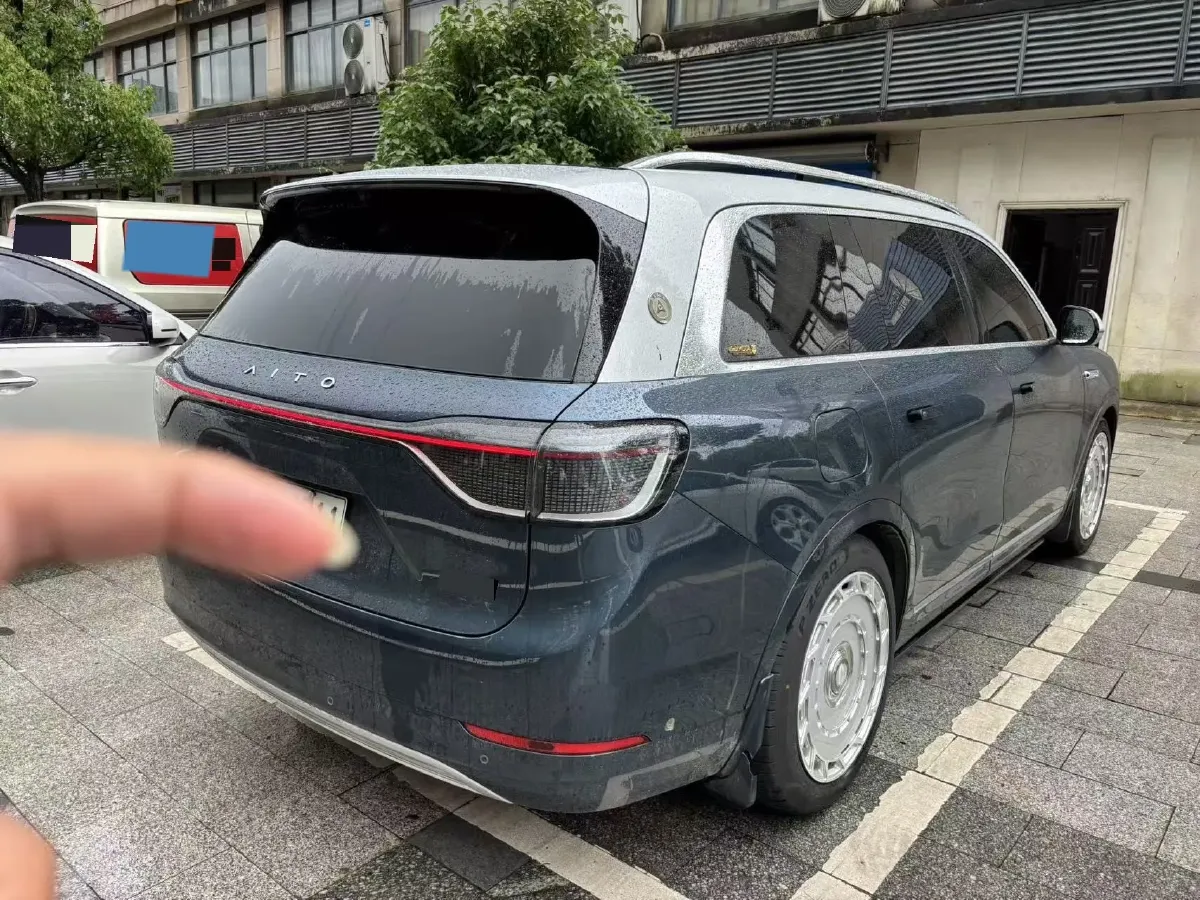 2024 AITO AITO M9 1.5T 152HP L4 REEV 42KWH,autocango,china used car exporter,china ev exporter,chinese used car exporter,chinese used ev exporter