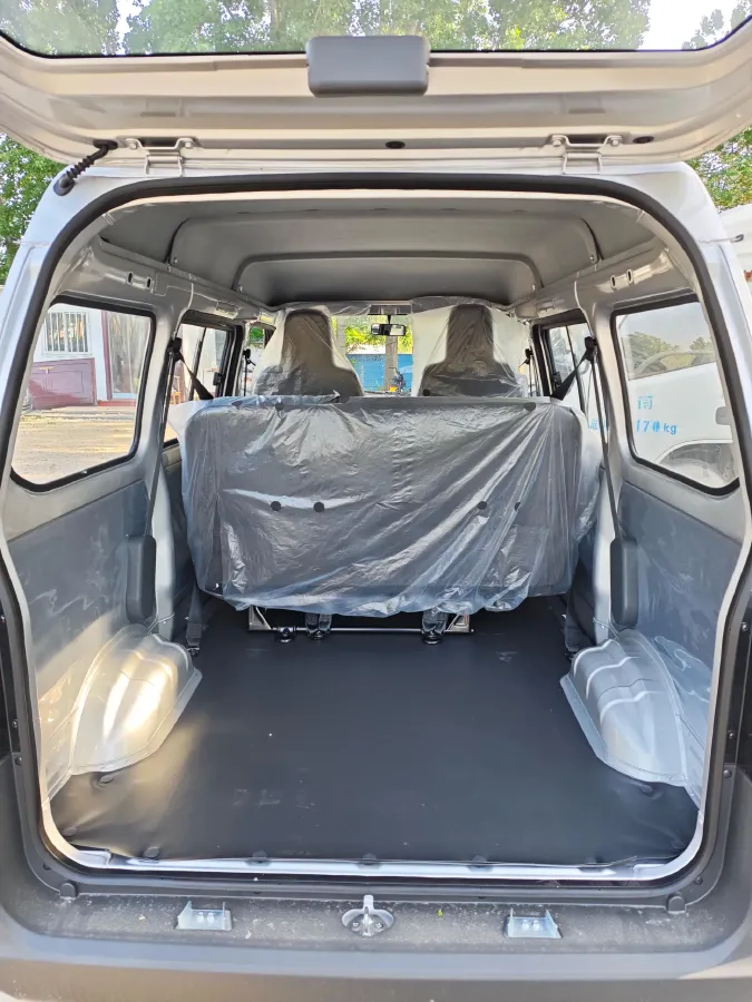 2023 WuLing ZhiGuang 1.5L 102HP L4 5MT,autocango,china used car exporter,china ev exporter,chinese used car exporter,chinese used ev exporter