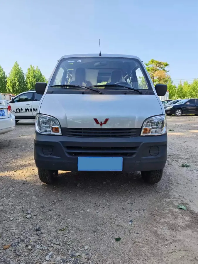 2023 WuLing ZhiGuang 1.5L 102HP L4 5MT,autocango,china used car exporter,china ev exporter,chinese used car exporter,chinese used ev exporter