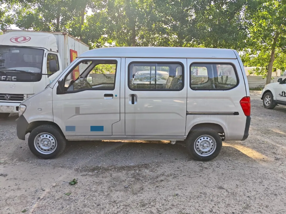 2023 WuLing ZhiGuang 1.5L 102HP L4 5MT,autocango,china used car exporter,china ev exporter,chinese used car exporter,chinese used ev exporter