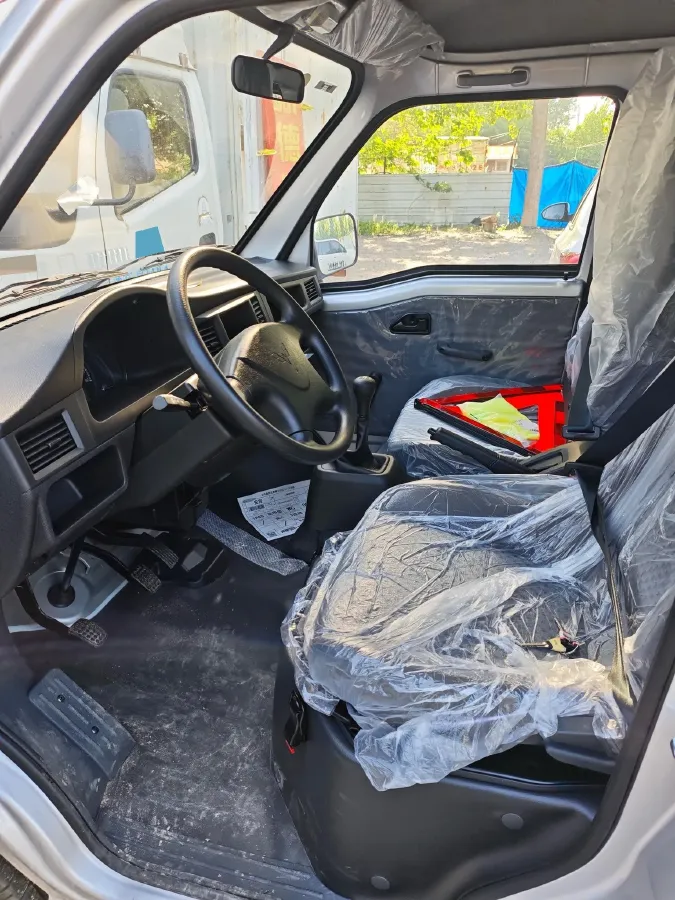 2023 WuLing ZhiGuang 1.5L 102HP L4 5MT,autocango,china used car exporter,china ev exporter,chinese used car exporter,chinese used ev exporter
