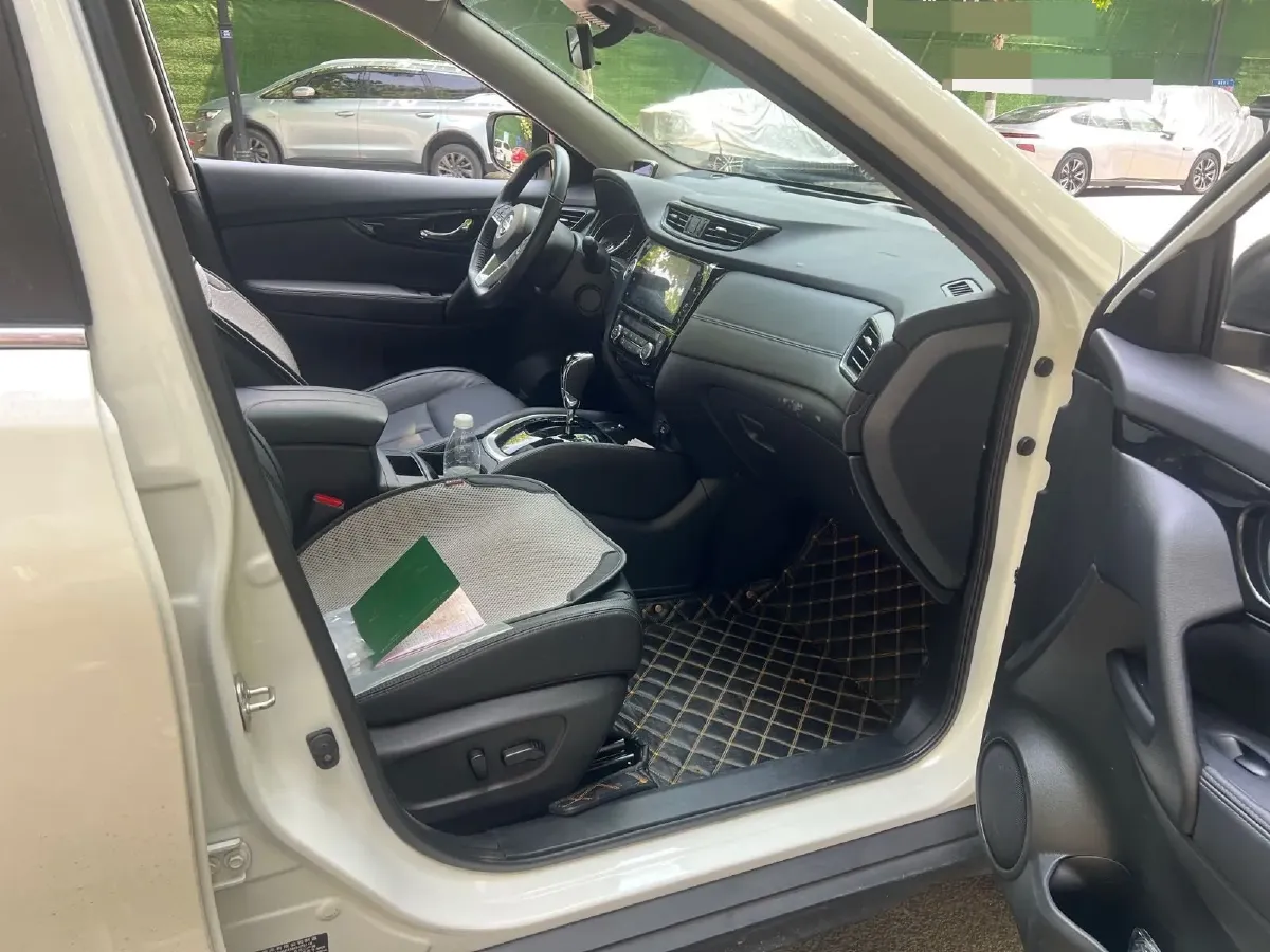2021 Nissan X-Trail 2.0L 151HP L4 CVT,autocango,china used car exporter,china ev exporter,chinese used car exporter,chinese used ev exporter