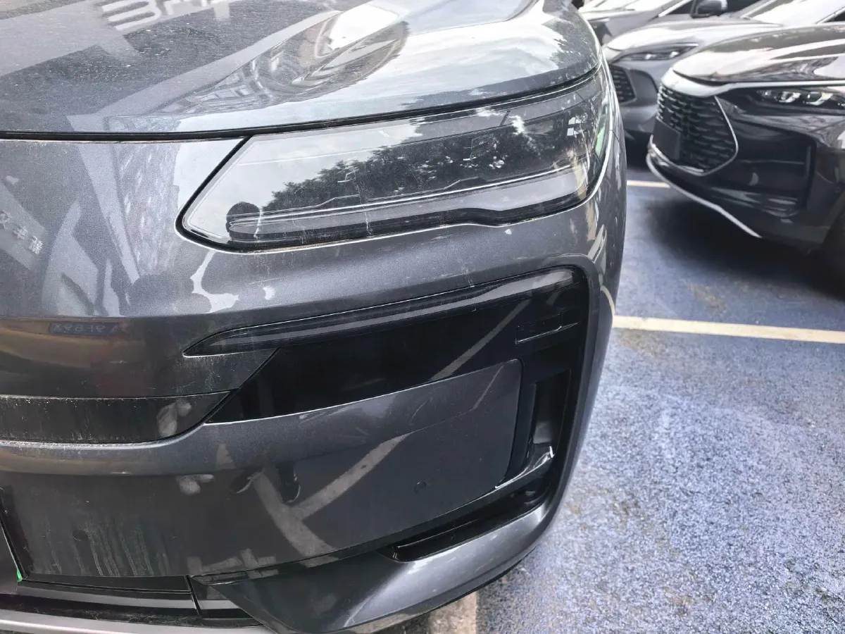 2025 Denza DenzaN9 2.0T 207HP L4 E-CVT PHEV,autocango,china used car exporter,china ev exporter,chinese used car exporter,chinese used ev exporter