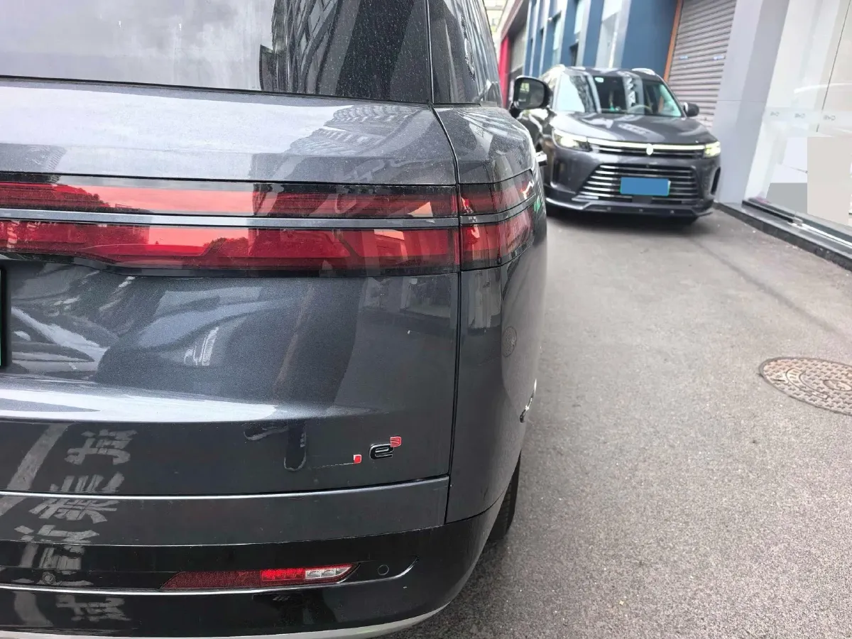 2025 Denza DenzaN9 2.0T 207HP L4 E-CVT PHEV,autocango,china used car exporter,china ev exporter,chinese used car exporter,chinese used ev exporter