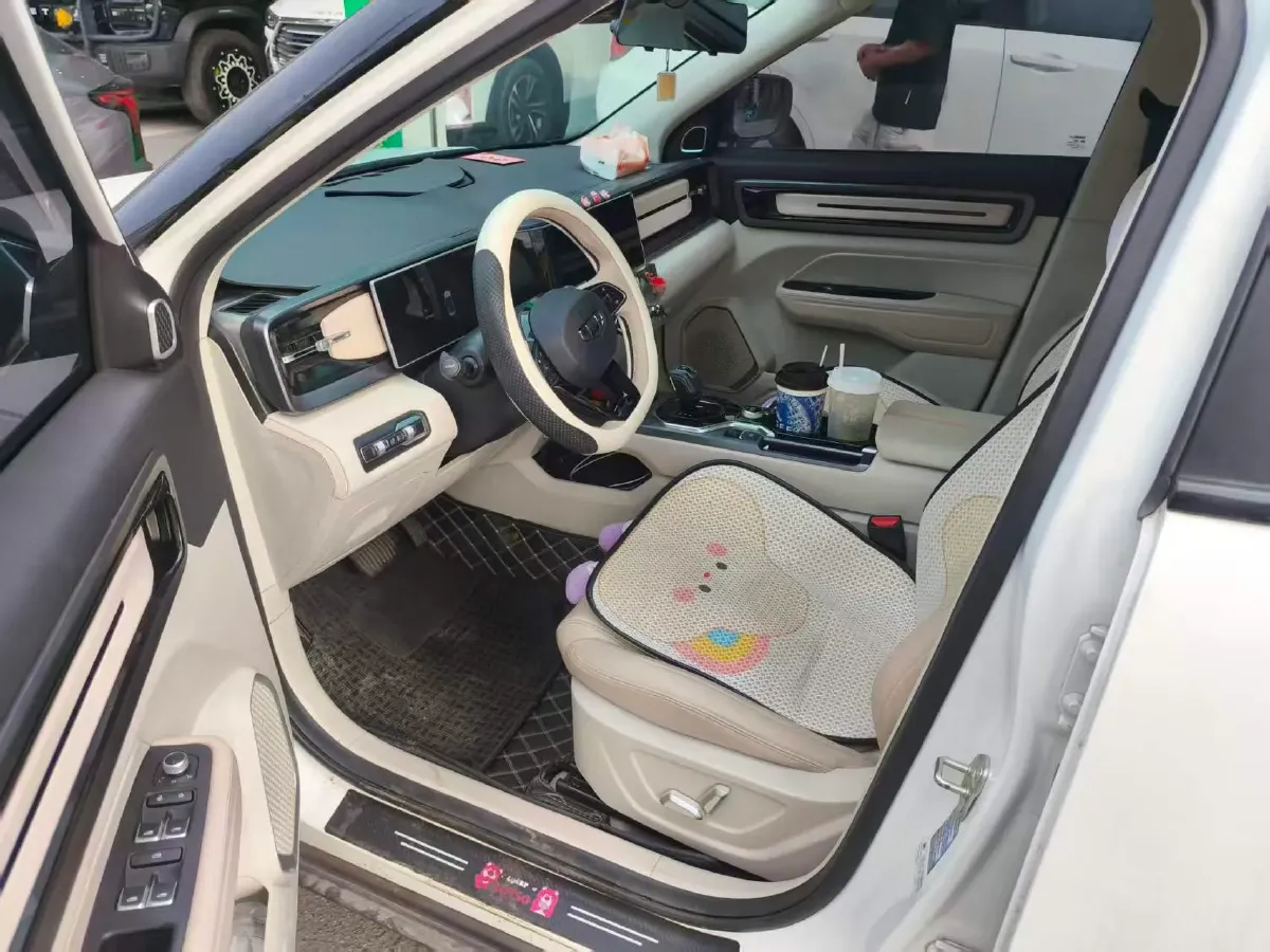 2023 Geely ICON 1.5T 181HP L4 7DCT,autocango,china used car exporter,china ev exporter,chinese used car exporter,chinese used ev exporter