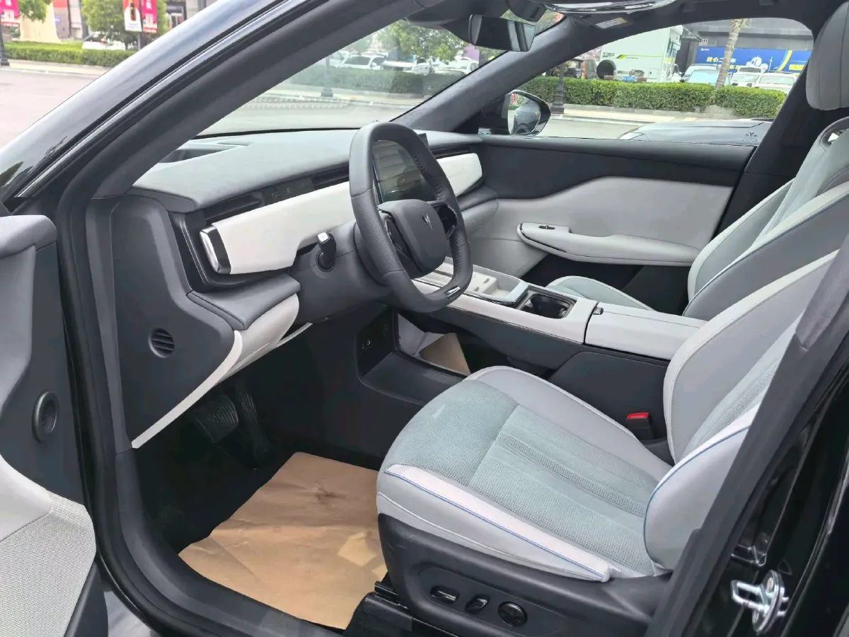 2024 Voyah ZhiYin BEV 79KWH,autocango,china used car exporter,china ev exporter,chinese used car exporter,chinese used ev exporter