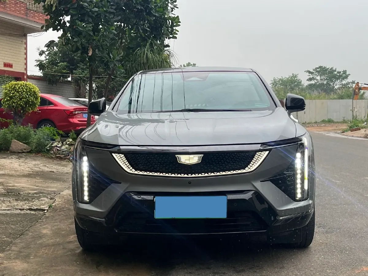 2024 Cadillac OPTIQ BEV 79.7KWH,autocango,china used car exporter,china ev exporter,chinese used car exporter,chinese used ev exporter