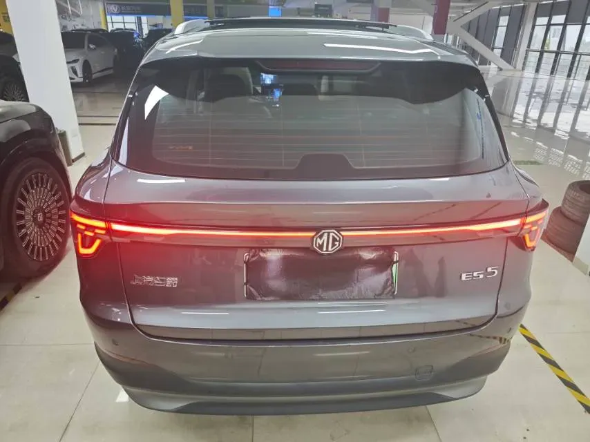 2025 MG MG ES5 BEV 62.2KWH,autocango,china used car exporter,china ev exporter,chinese used car exporter,chinese used ev exporter