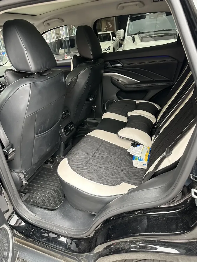 2021 WEY VV6 2.0T 227HP L4 7DCT,autocango,china used car exporter,china ev exporter,chinese used car exporter,chinese used ev exporter