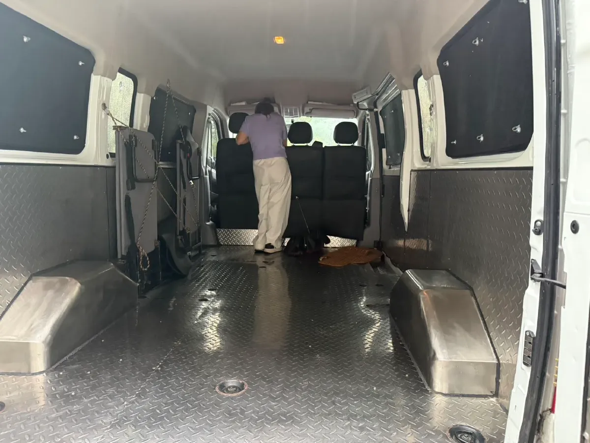 2021 MAXUS XinTu V80 2.0T 127HP L4 6MT,autocango,china used car exporter,china ev exporter,chinese used car exporter,chinese used ev exporter
