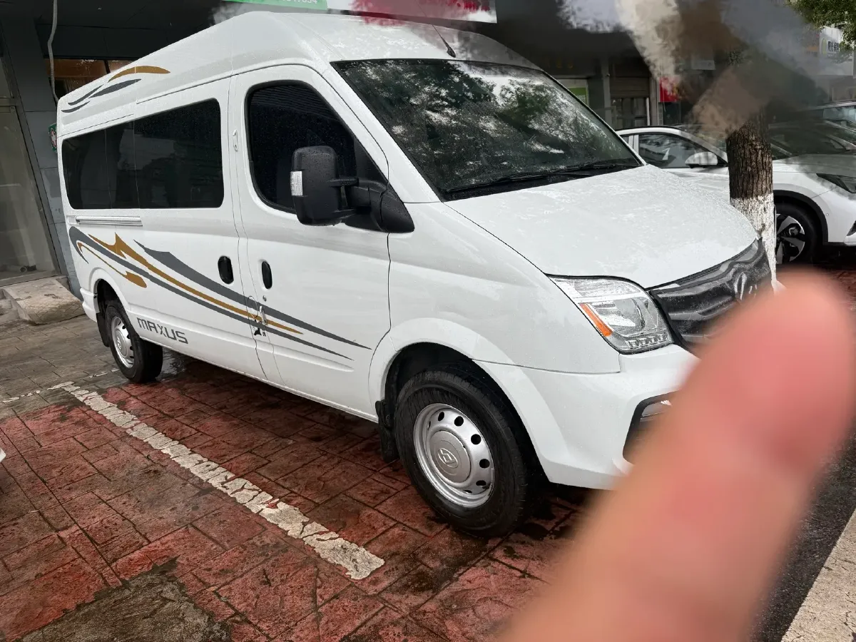 2021 MAXUS XinTu V80 2.0T 127HP L4 6MT,autocango,china used car exporter,china ev exporter,chinese used car exporter,chinese used ev exporter