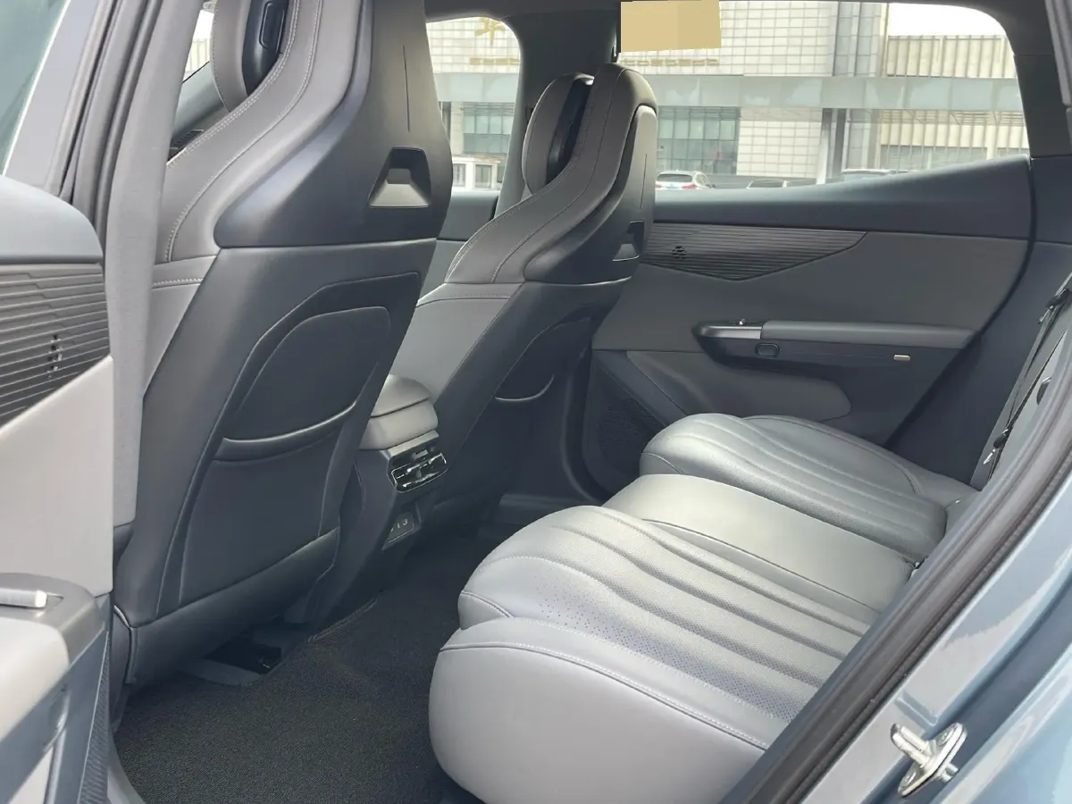 2024 LYNK&CO 07 EM-P 1.5T 163HP L4 3DHT PHEV 18.99KWH,autocango,china used car exporter,china ev exporter,chinese used car exporter,chinese used ev exporter