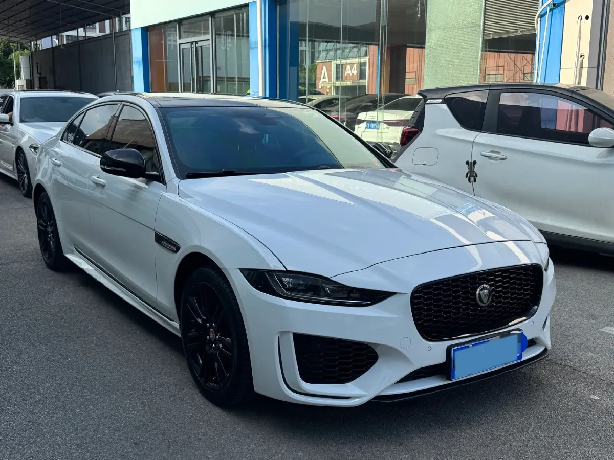 2021 Jaguar XEL 2.0T 250HP L4 8AT,autocango,china used car exporter,china ev exporter,chinese used car exporter,chinese used ev exporter