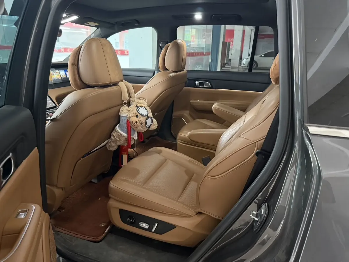 2021 Li ONE Range Extended 131HP REEV 40.5KWH,autocango,china used car exporter,china ev exporter,chinese used car exporter,chinese used ev exporter