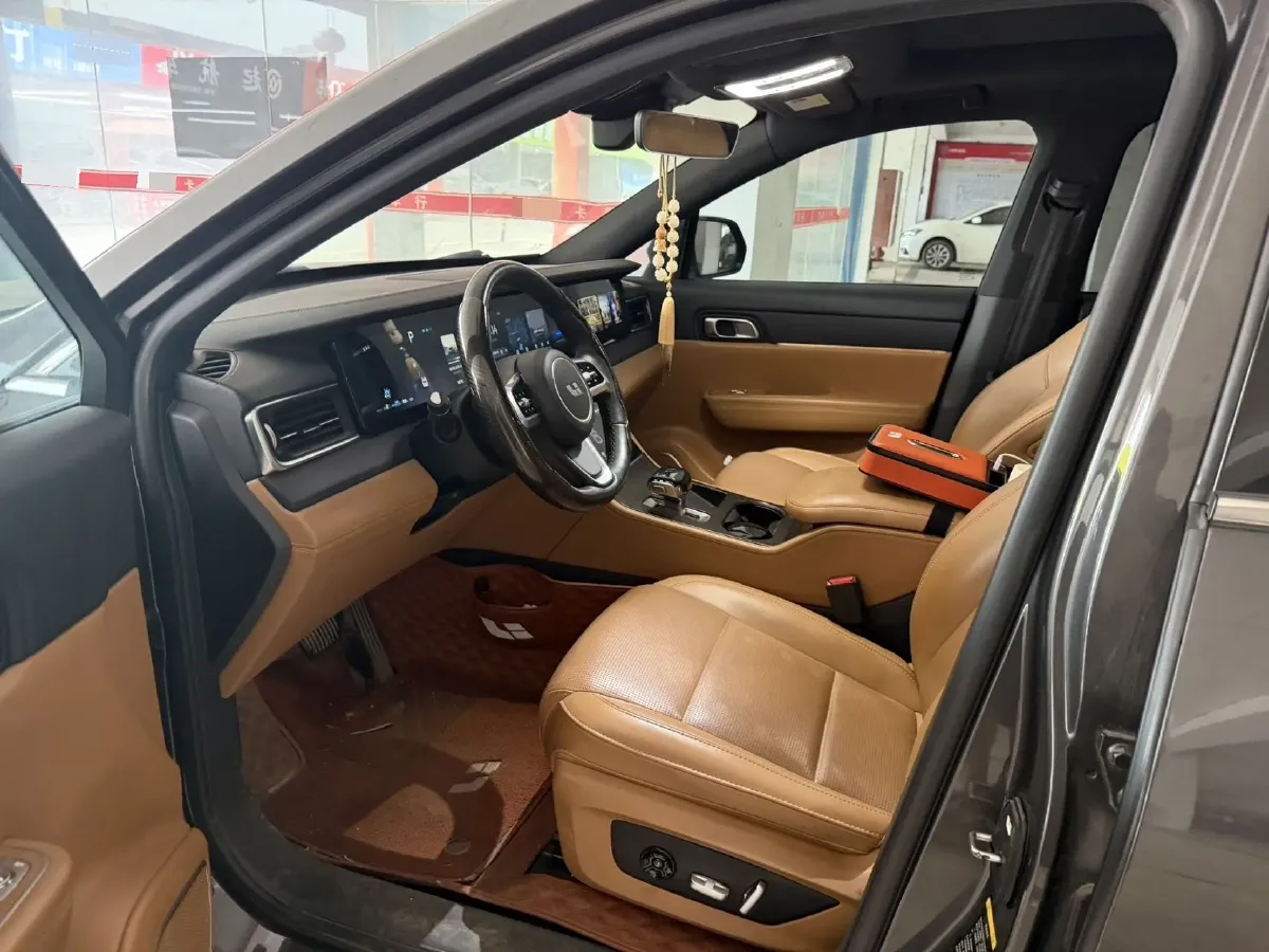 2021 Li ONE Range Extended 131HP REEV 40.5KWH,autocango,china used car exporter,china ev exporter,chinese used car exporter,chinese used ev exporter