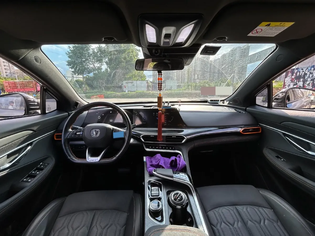 2021 ChangAn UNI-T 1.5T 180HP L4 7DCT,autocango,china used car exporter,china ev exporter,chinese used car exporter,chinese used ev exporter