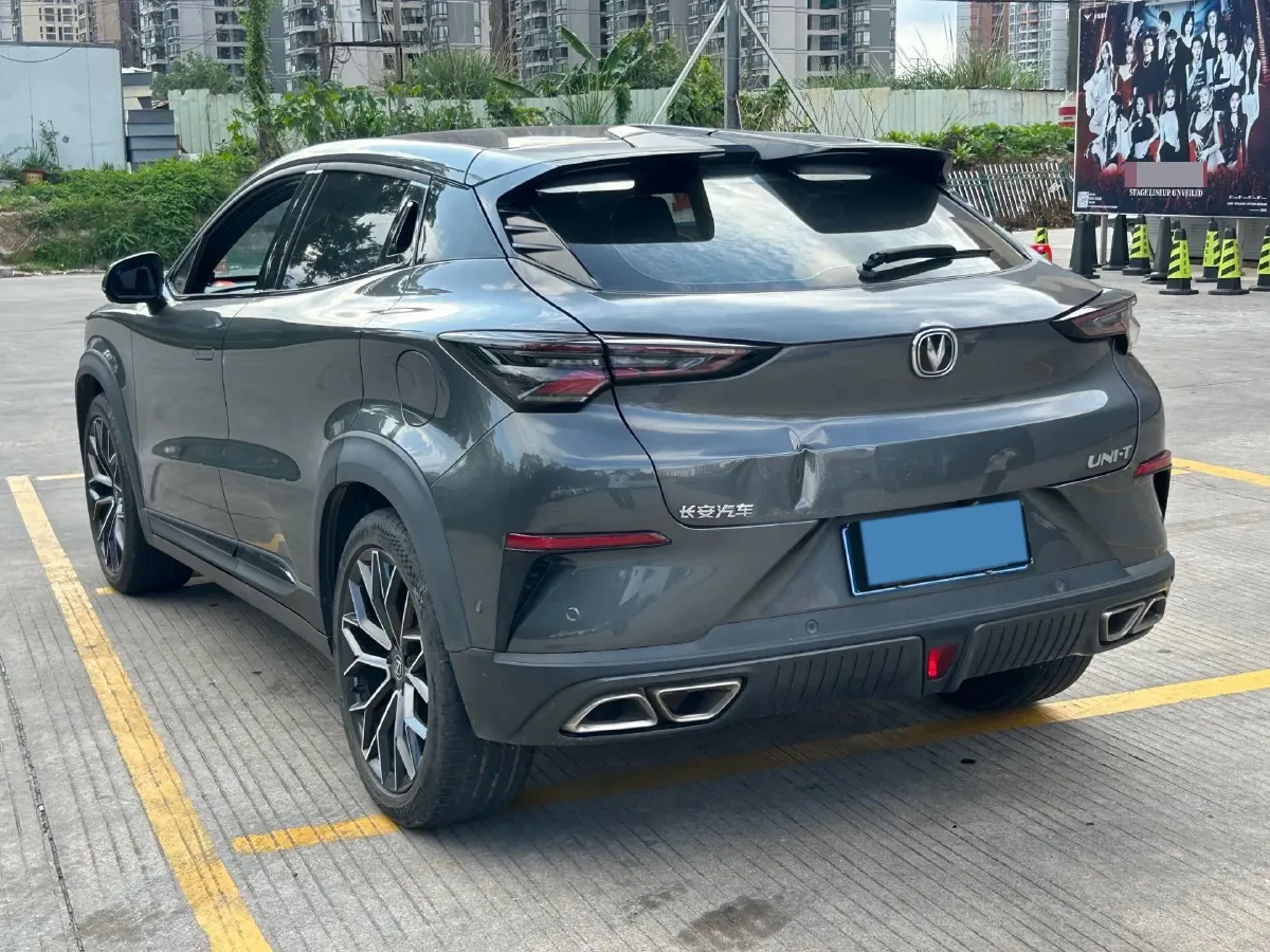 2021 ChangAn UNI-T 1.5T 180HP L4 7DCT,autocango,china used car exporter,china ev exporter,chinese used car exporter,chinese used ev exporter