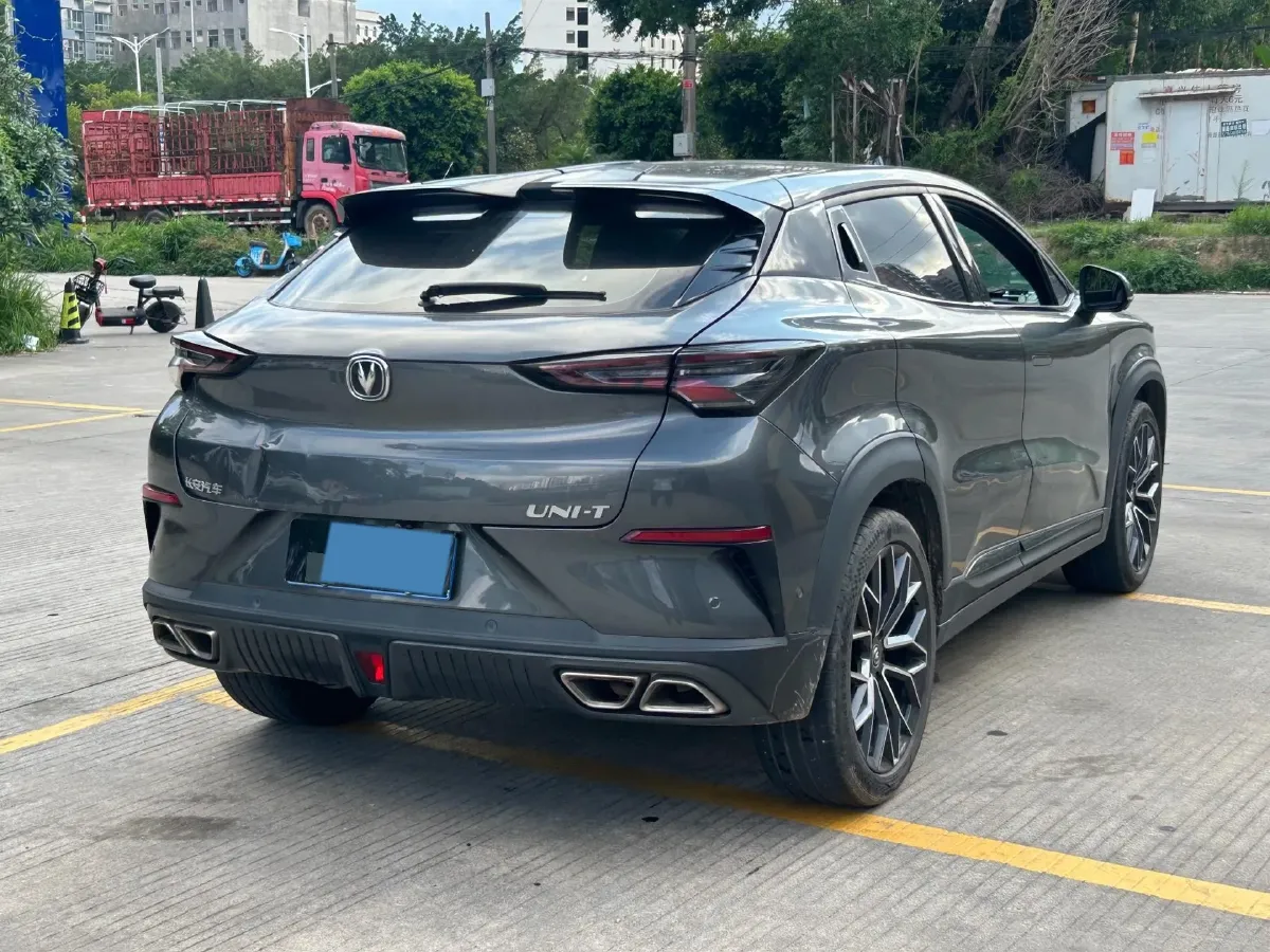 2021 ChangAn UNI-T 1.5T 180HP L4 7DCT,autocango,china used car exporter,china ev exporter,chinese used car exporter,chinese used ev exporter