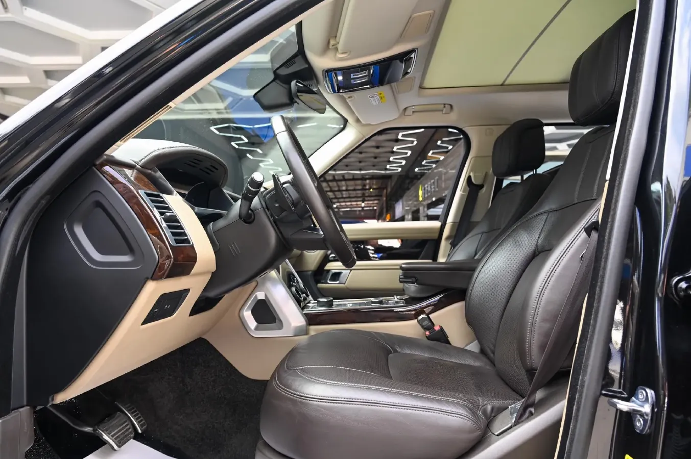 2020 Land Rover Range Rover 3.0T 400HP L6 8AT,autocango,china used car exporter,china ev exporter,chinese used car exporter,chinese used ev exporter