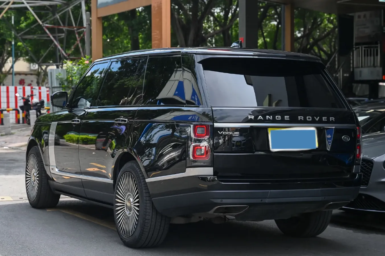2020 Land Rover Range Rover 3.0T 400HP L6 8AT,autocango,china used car exporter,china ev exporter,chinese used car exporter,chinese used ev exporter