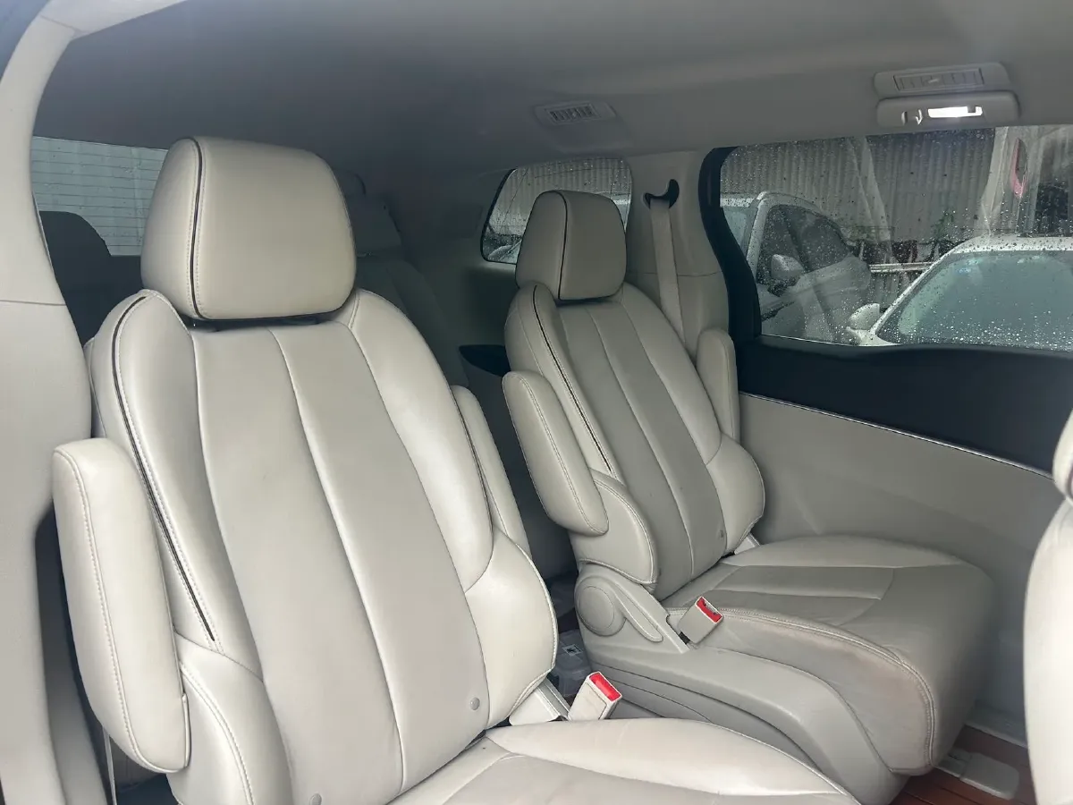 2021 Buick GL8 2.0T 237HP L4 9AT,autocango,china used car exporter,china ev exporter,chinese used car exporter,chinese used ev exporter