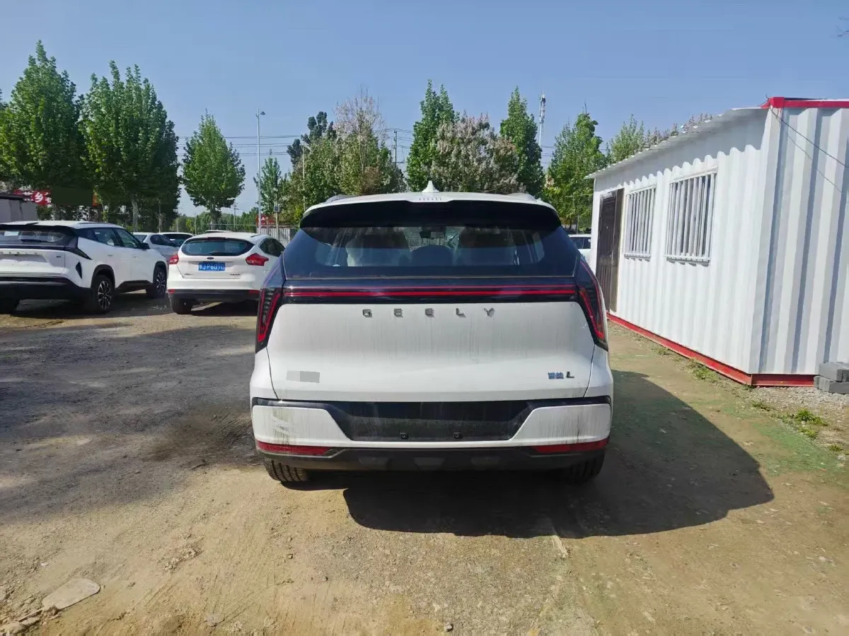 2025 Geely StarRay 1.5T 181HP L4 7DCT,autocango,china used car exporter,china ev exporter,chinese used car exporter,chinese used ev exporter